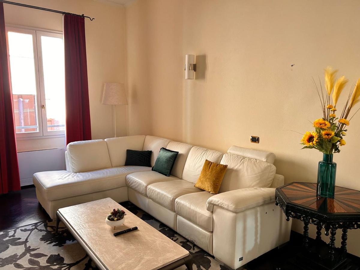 Piazza Maggiore Luxury Apartment Bologna Luaran gambar