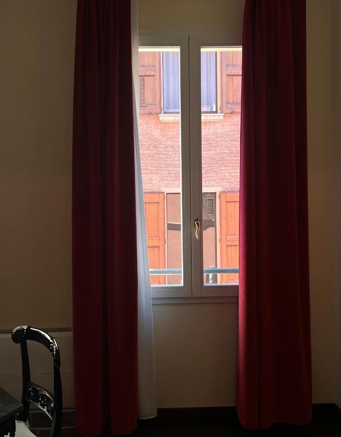 Piazza Maggiore Luxury Apartment Bologna Luaran gambar