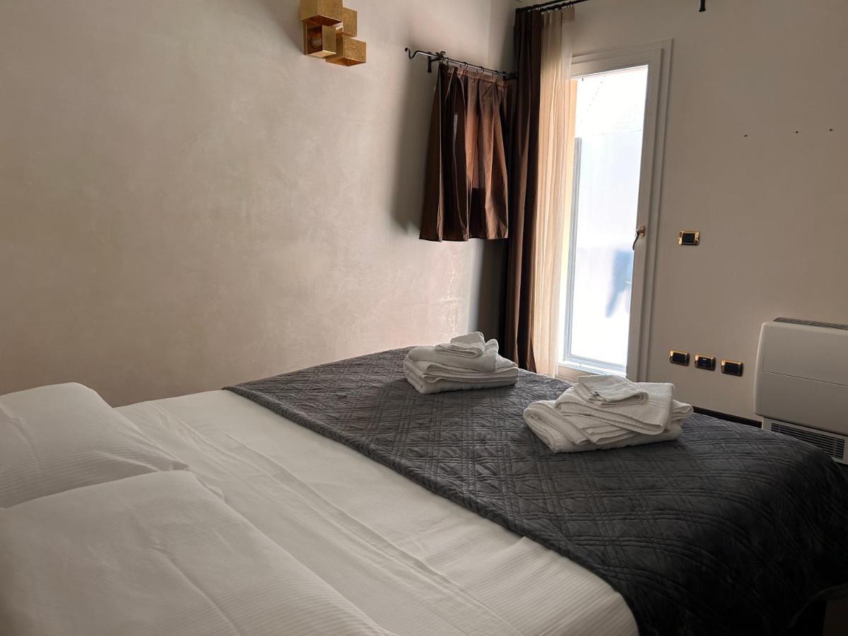 Piazza Maggiore Luxury Apartment Bologna Luaran gambar